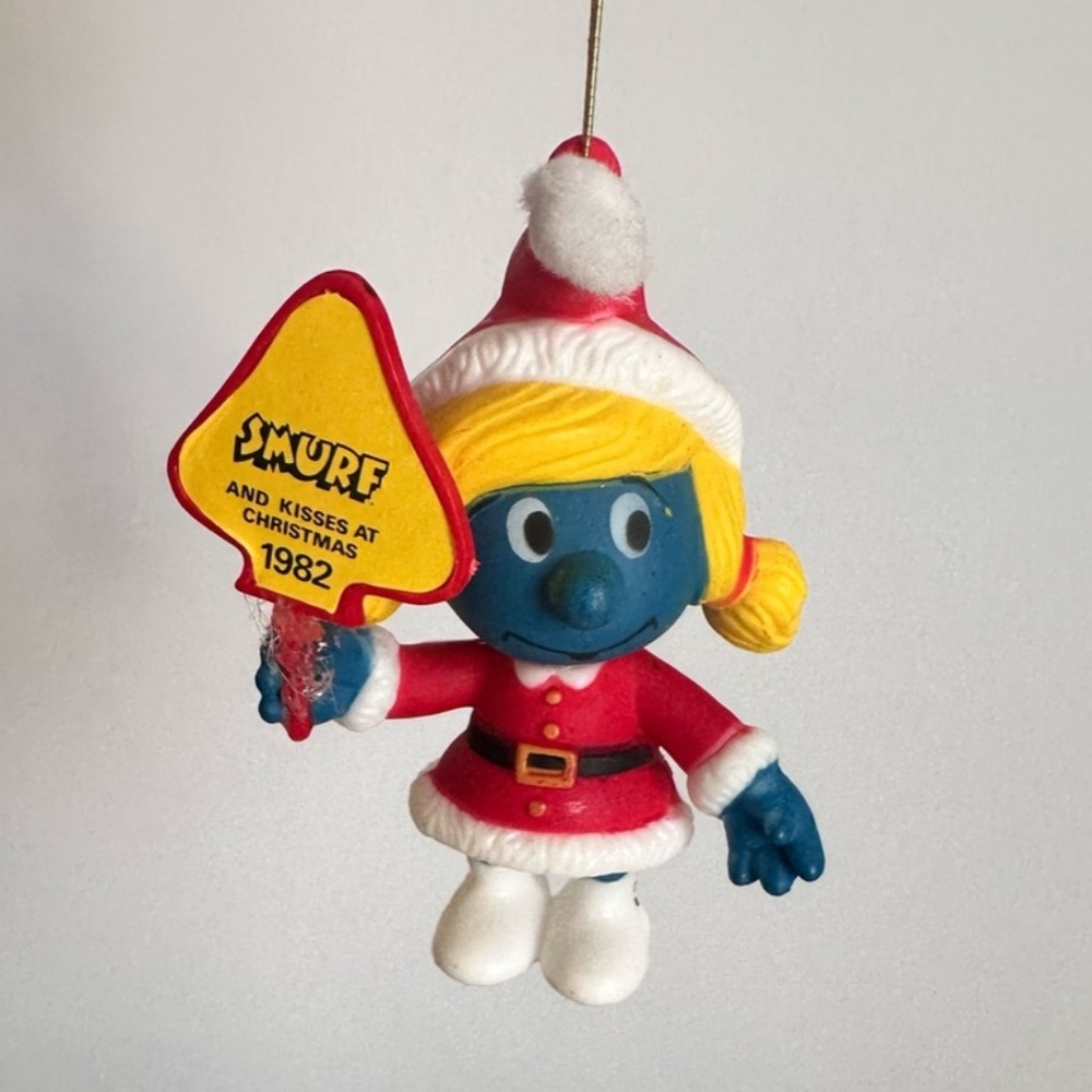 Vintage Smurf Christmas Ornament – Smurfette “Happy Holidays” ©1982